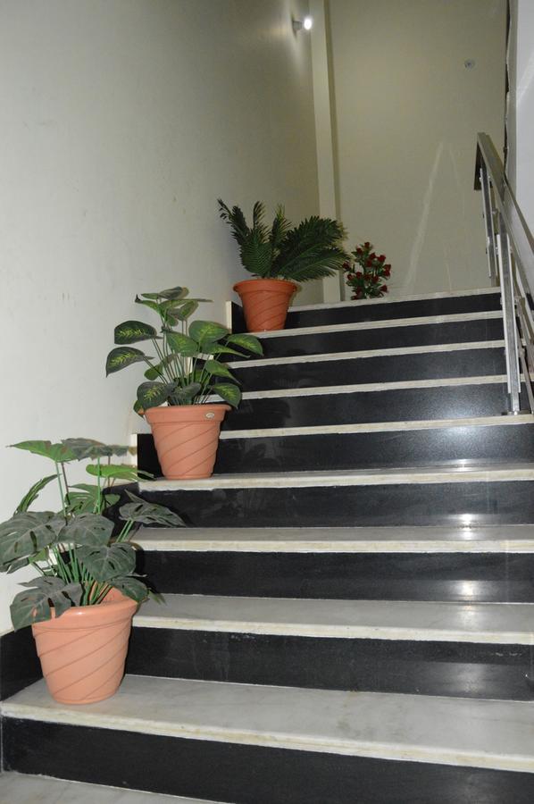 Hotel Rb Palace Dhaulpur Экстерьер фото