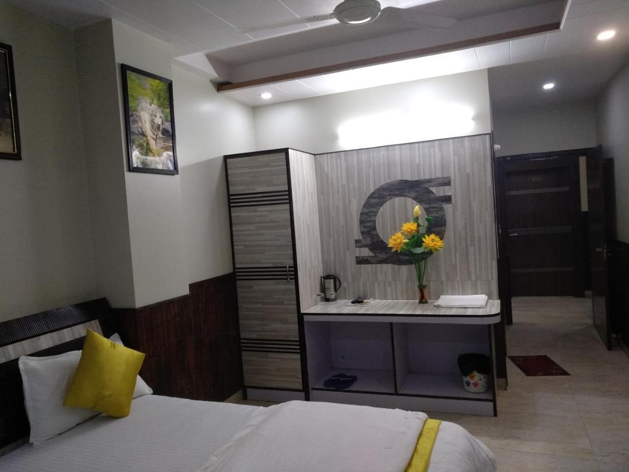 Hotel Rb Palace Dhaulpur Экстерьер фото